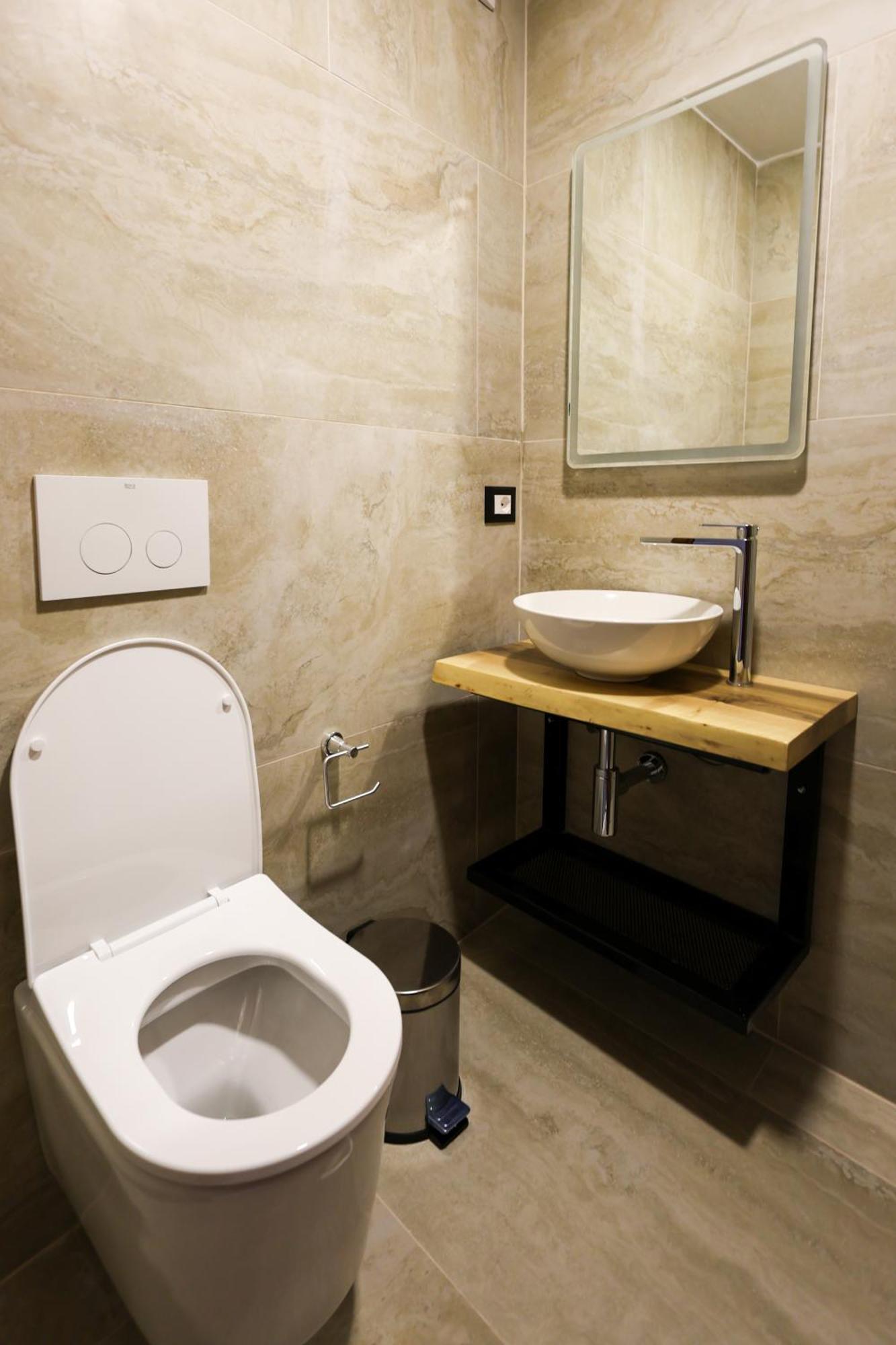 Ador Boutique Hotel Берат Экстерьер фото
