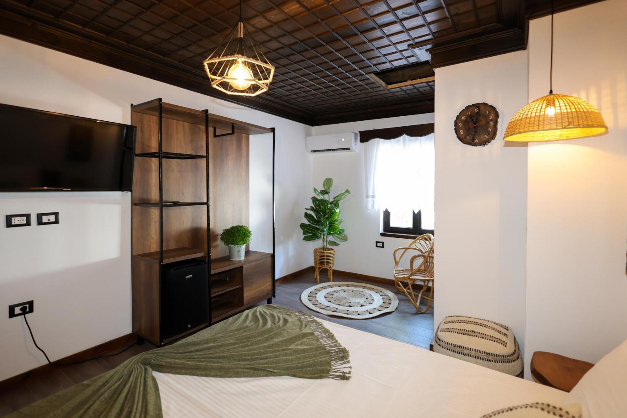 Ador Boutique Hotel Берат Экстерьер фото