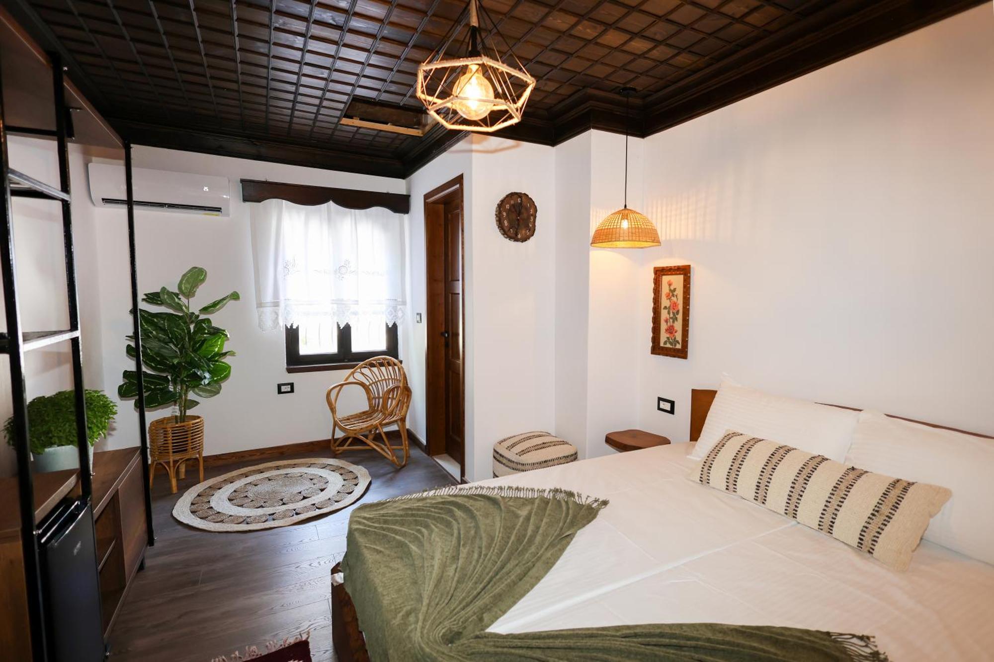Ador Boutique Hotel Берат Экстерьер фото
