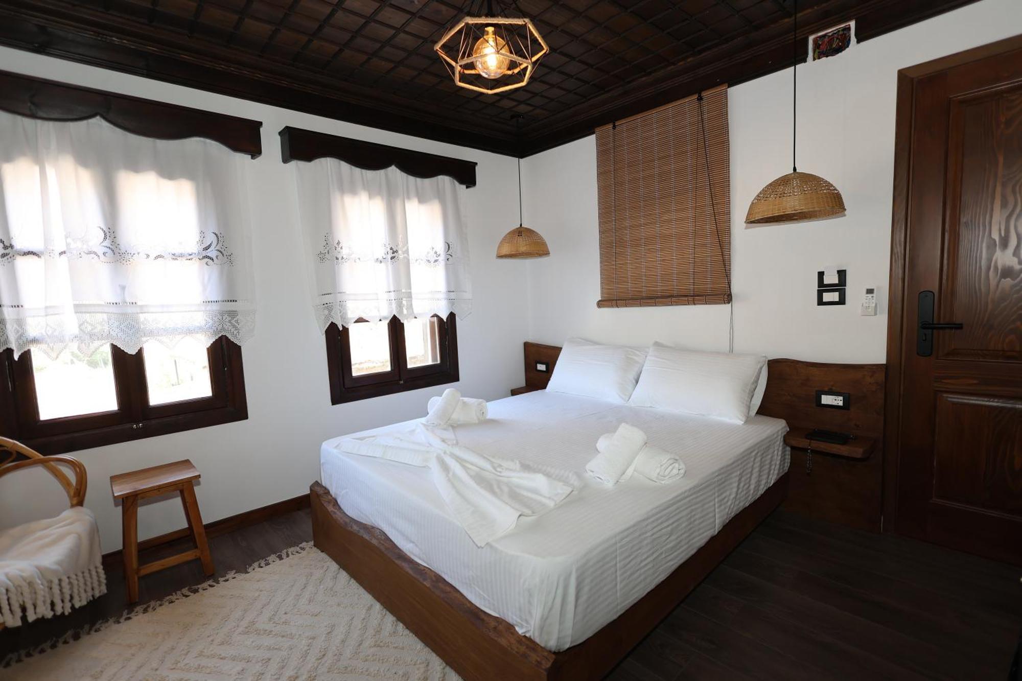 Ador Boutique Hotel Берат Экстерьер фото