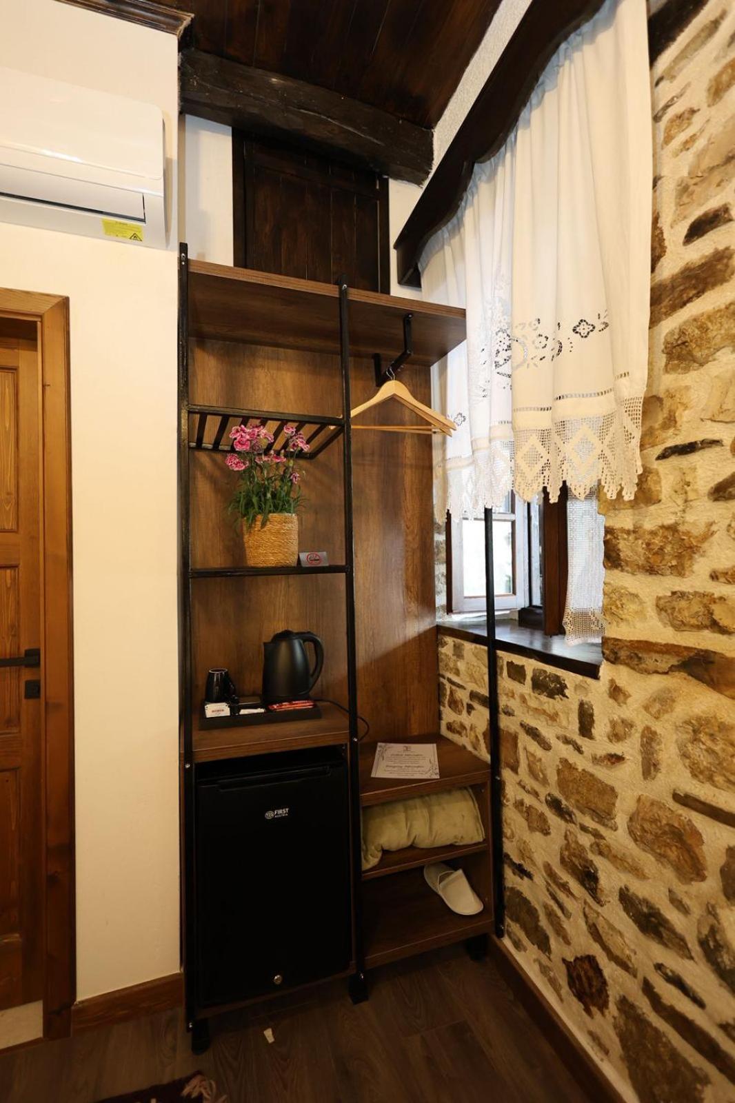 Ador Boutique Hotel Берат Экстерьер фото