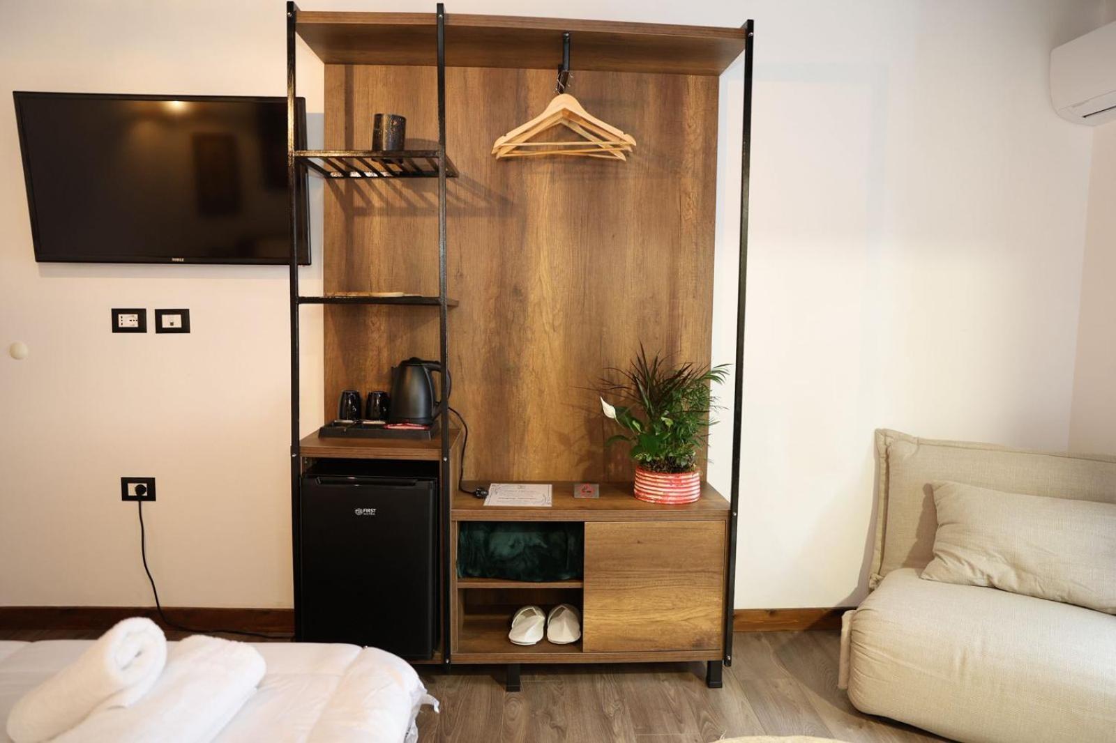 Ador Boutique Hotel Берат Экстерьер фото