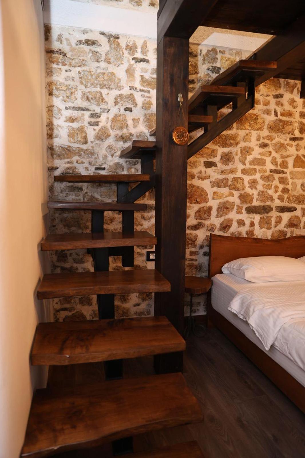 Ador Boutique Hotel Берат Экстерьер фото