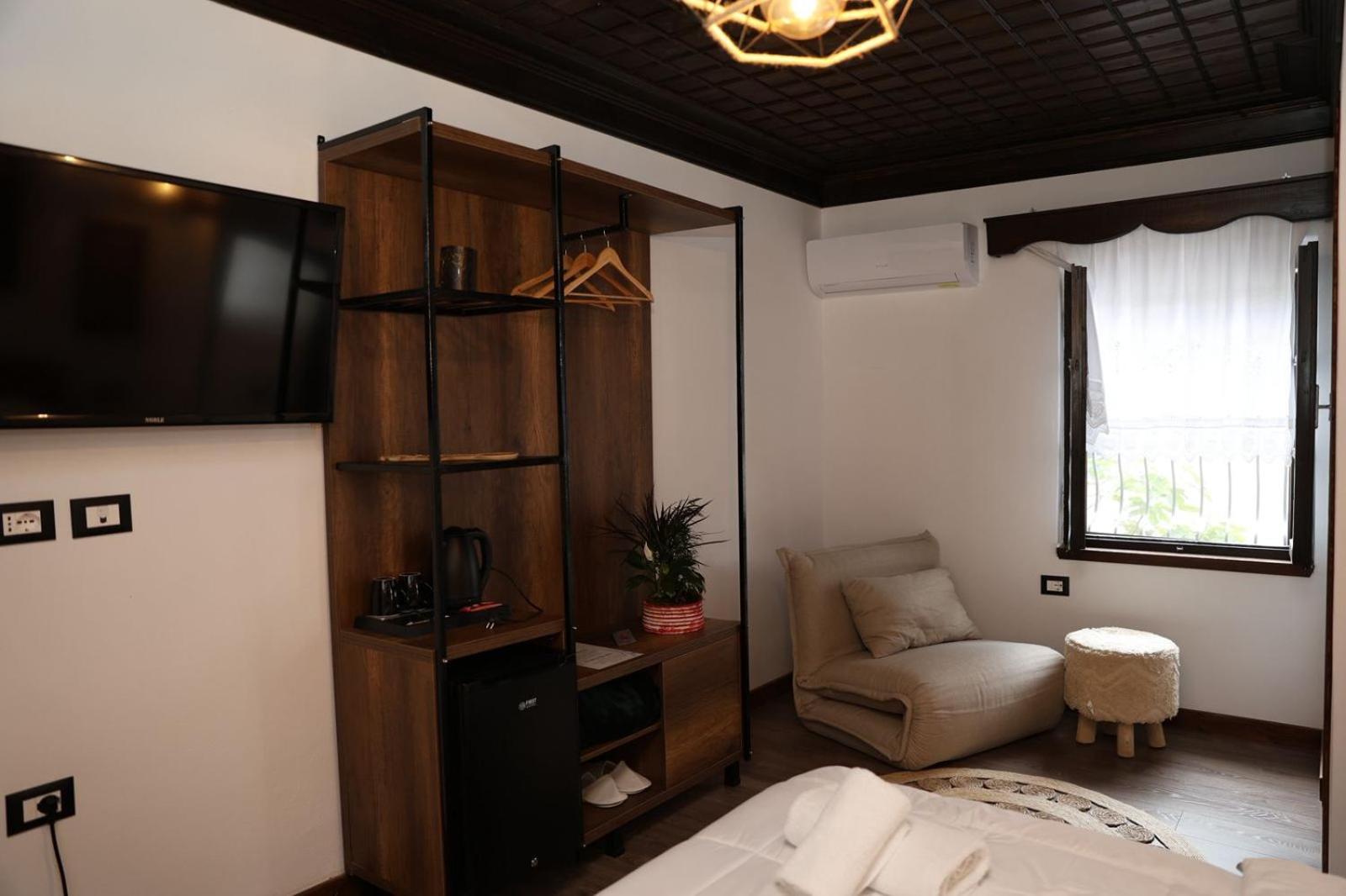 Ador Boutique Hotel Берат Экстерьер фото