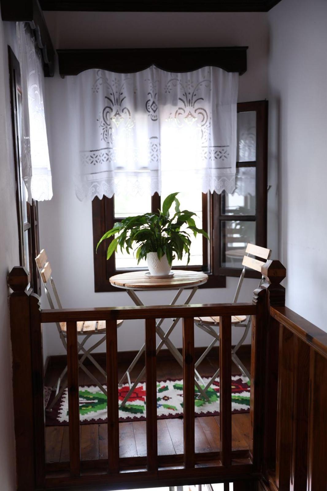 Ador Boutique Hotel Берат Экстерьер фото