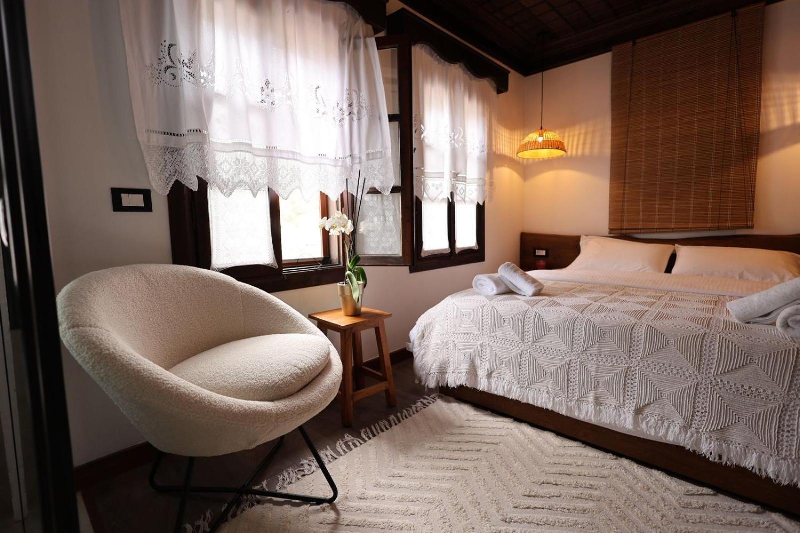 Ador Boutique Hotel Берат Экстерьер фото