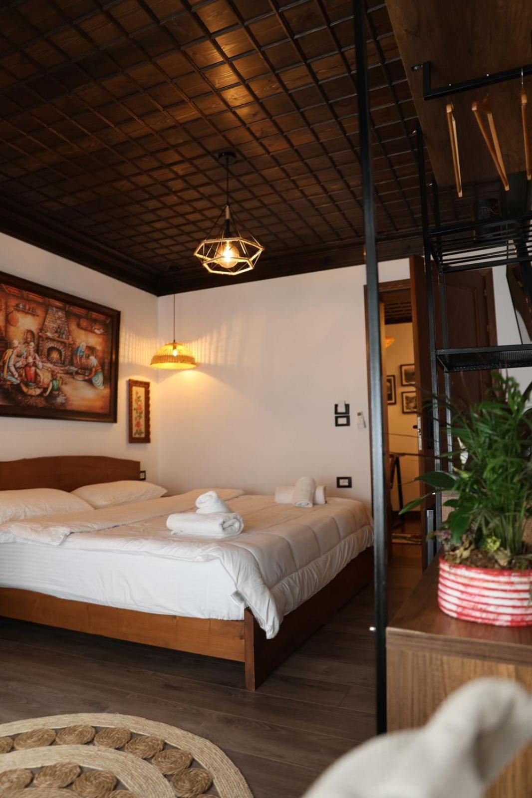Ador Boutique Hotel Берат Экстерьер фото